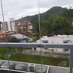 Praia Das Toninhas Ubatuba Ap Novo E Mobiliado Condominio Com Piscina