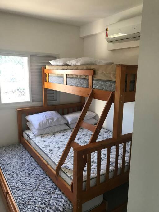 Toninhas Ap Novo E Mobiliado Com Piscina