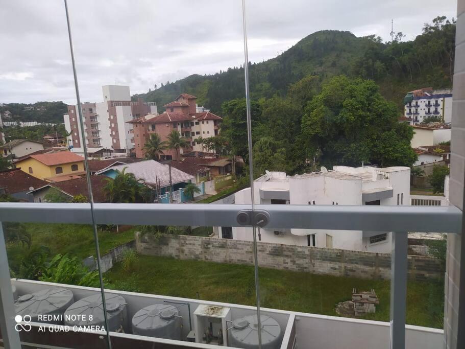 Toninhas Ap Novo E Mobiliado Com Piscina Apartamento *